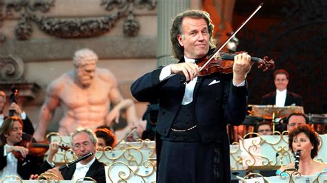 André Rieu Live in Helsinki: A Night of Viennese Waltz and Unforgettable Laughter!