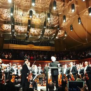 Berliner Philharmonikerin Kiertokonsertti: Sielunsieppaaja Boris Becker Lyö Kiekon Kentille!